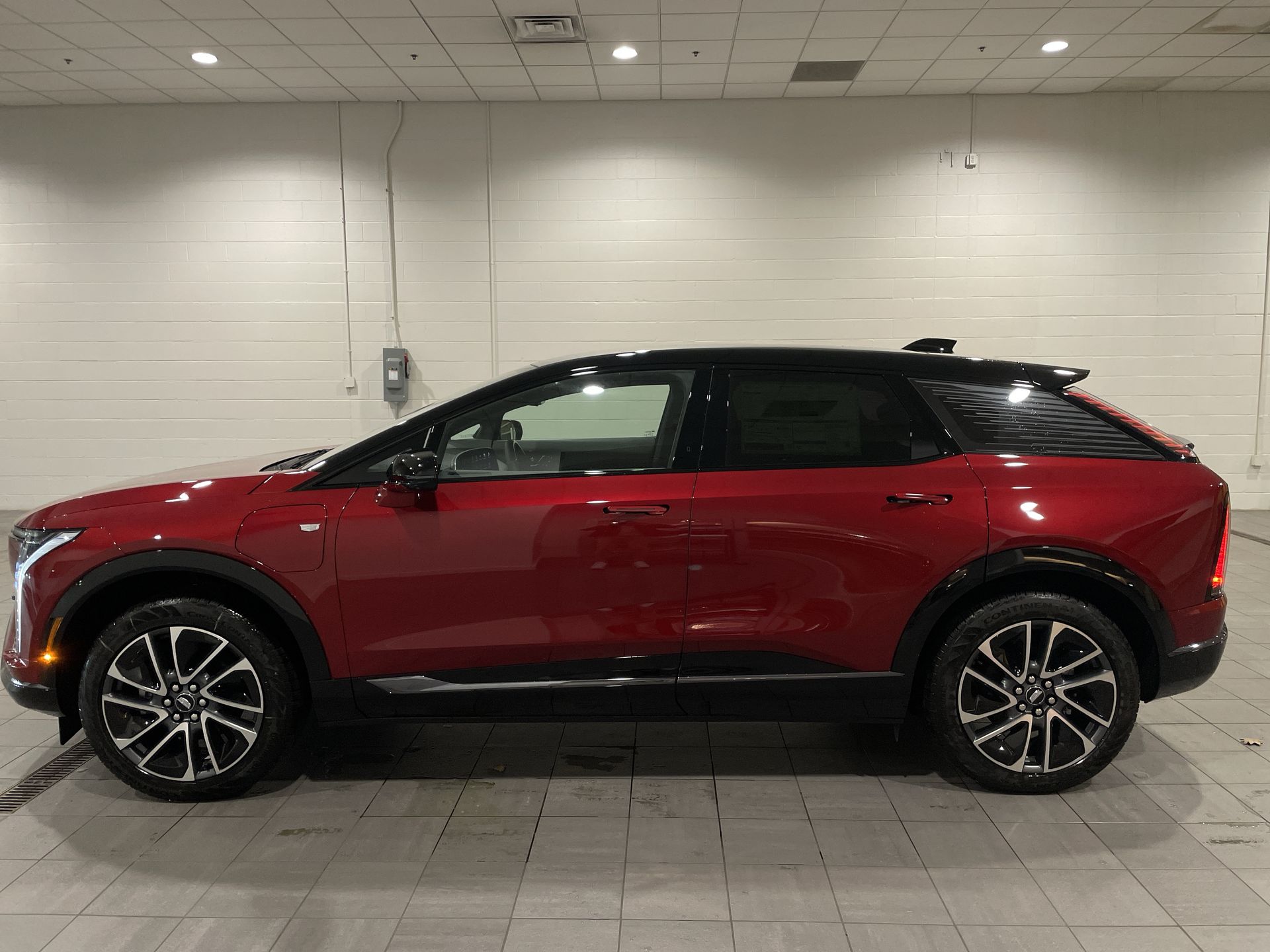 2026 Cadillac OPTIQ Premium Sport