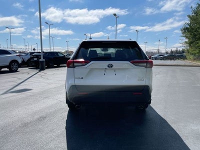 2022 Toyota RAV4 Hybrid XLE