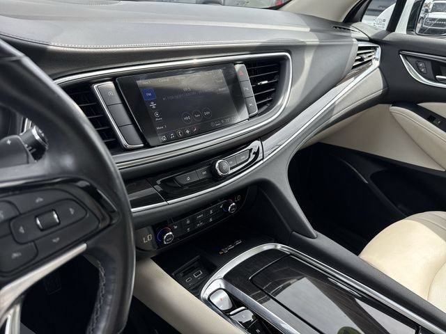 2022 Buick Enclave Essence