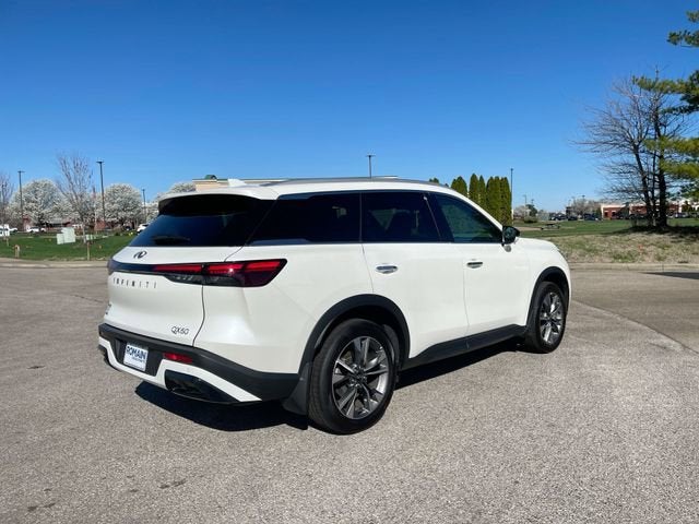 2025 INFINITI QX60 LUXE