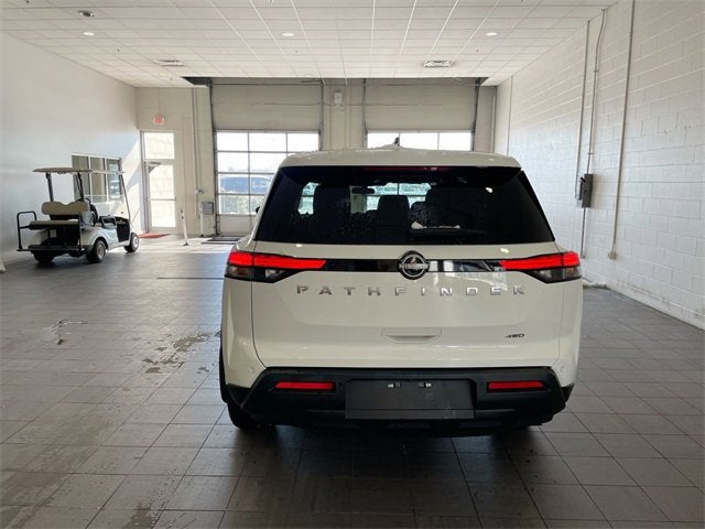 2025 Nissan Pathfinder S