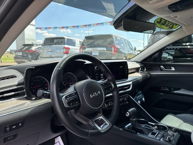 2022 Kia K5 EX