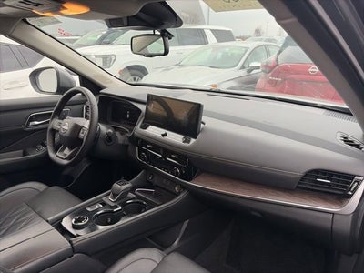 2025 Nissan Rogue Platinum