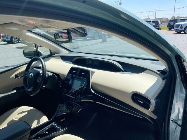 2019 Toyota Prius XLE