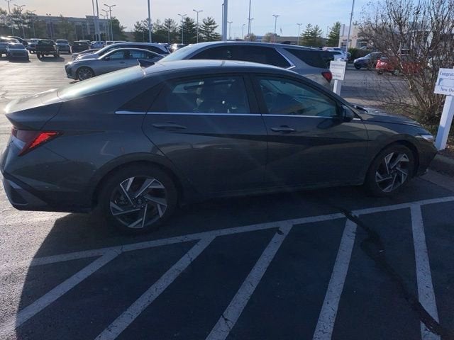 2024 Hyundai Elantra Limited