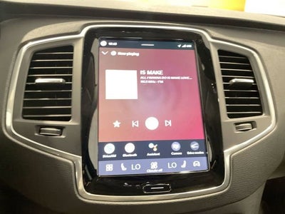 2025 Volvo XC90 Core