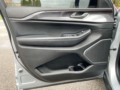 2022 Jeep Grand Cherokee Altitude