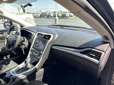 2016 Ford Fusion SE