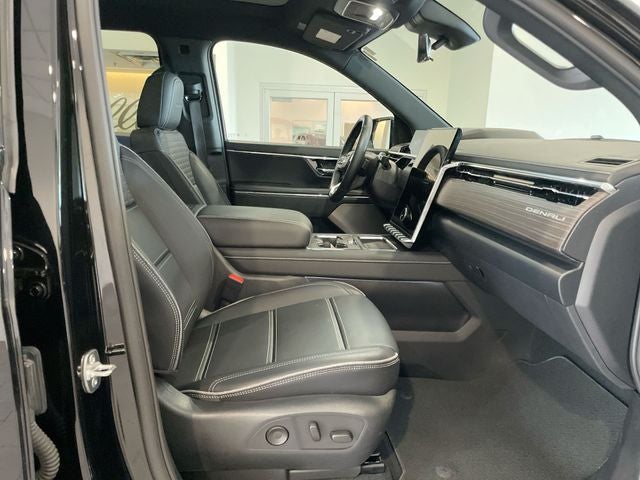 2025 GMC Sierra EV Denali