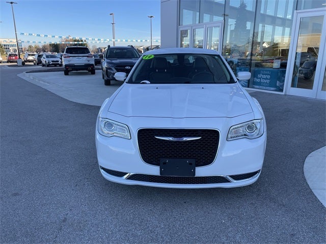 2019 Chrysler 300 Touring
