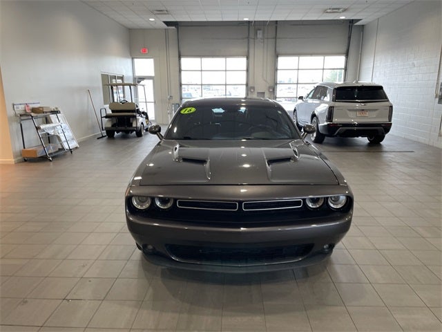 2016 Dodge Challenger SXT