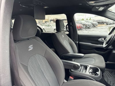 2020 Chrysler Pacifica Touring