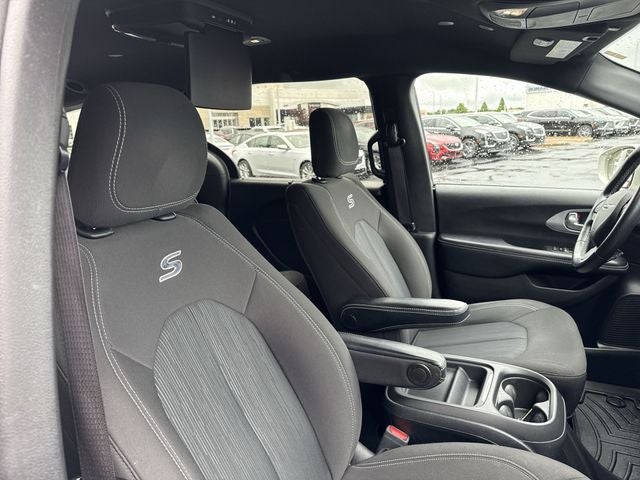 2020 Chrysler Pacifica Touring