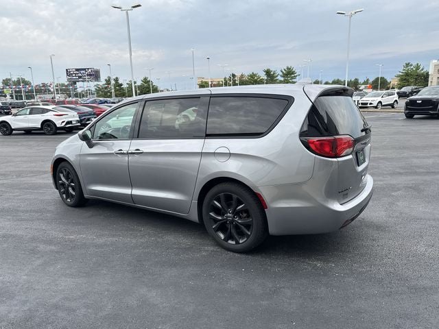 2020 Chrysler Pacifica Touring