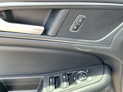 2020 Ford Edge SE