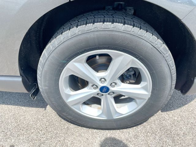 2020 Ford Edge SE