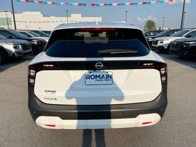 2025 Nissan Kicks SV