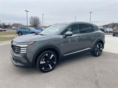 2025 Nissan Kicks SR