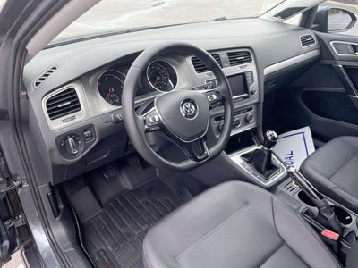 2015 Volkswagen Golf TDI SE 4-Door