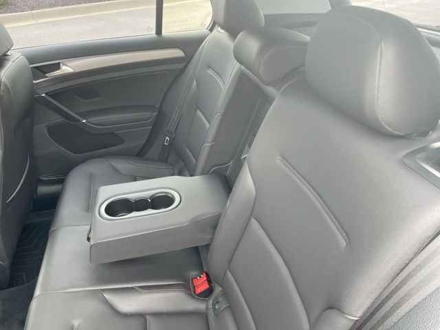 2015 Volkswagen Golf TDI SE 4-Door