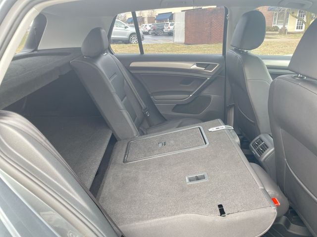 2015 Volkswagen Golf TDI SE 4-Door