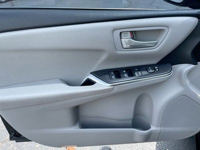 2016 Toyota Camry Hybrid LE
