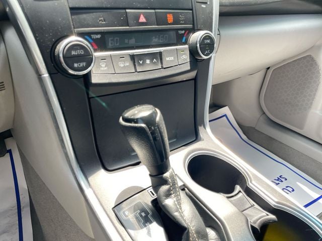 2016 Toyota Camry Hybrid LE