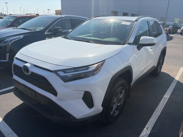 2022 Toyota RAV4 Hybrid XLE