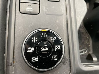 2025 Nissan Pathfinder S