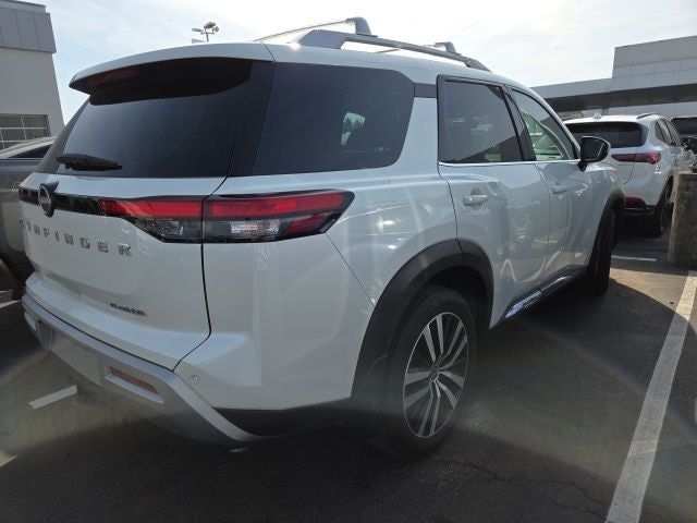 2024 Nissan Pathfinder Platinum