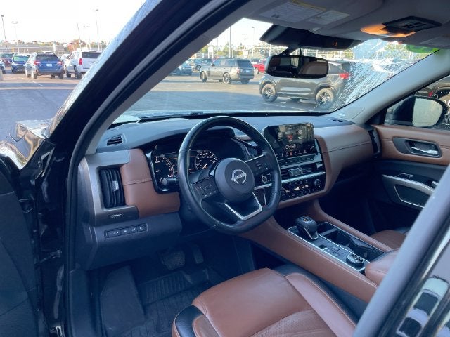 2022 Nissan Pathfinder Platinum