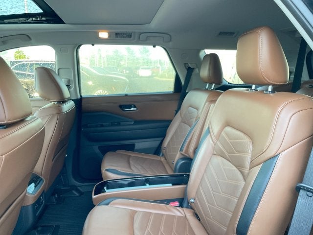 2022 Nissan Pathfinder Platinum