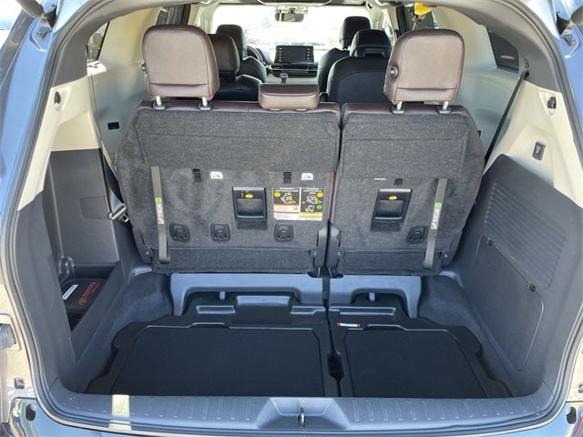 2023 Toyota Sienna Platinum 7 Passenger