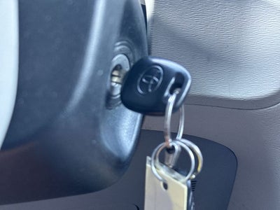 2012 Toyota Sienna LE 8 Passenger