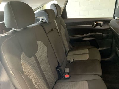 2025 Kia Sorento LX