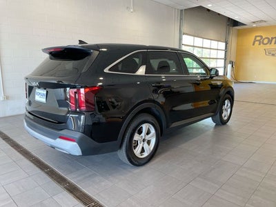 2025 Kia Sorento LX