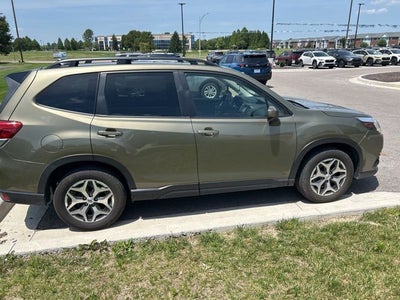 2024 Subaru Forester Premium