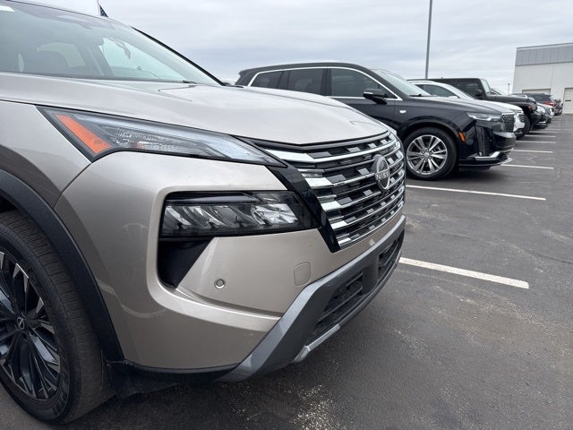 2025 Nissan Rogue SL