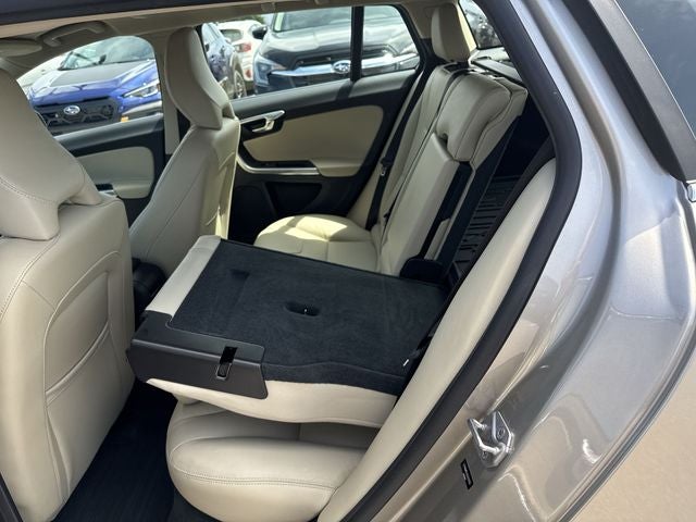2016 Volvo V60 T5