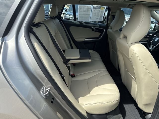 2016 Volvo V60 T5