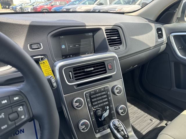 2016 Volvo V60 T5