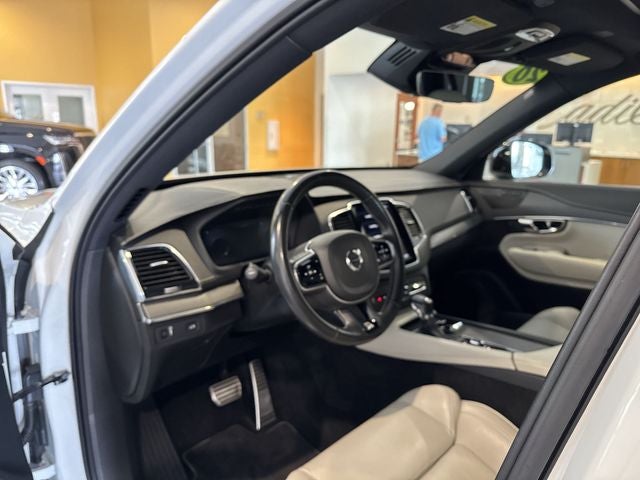 2020 Volvo XC90 T6 R-Design