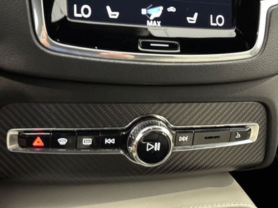 2020 Volvo XC90 T6 R-Design