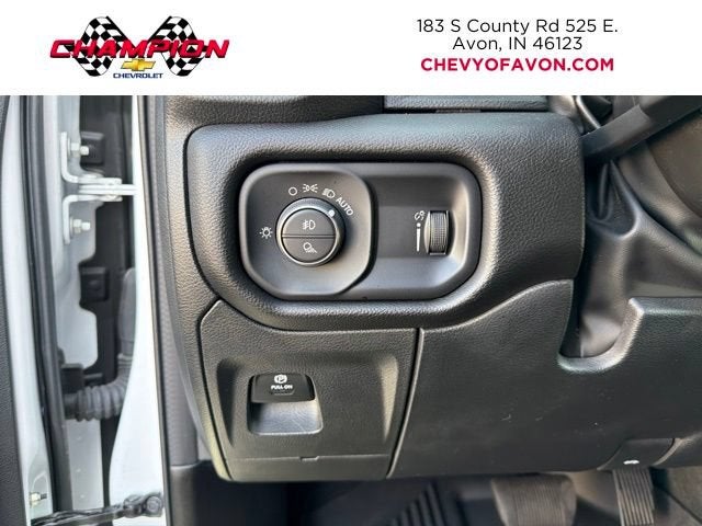 2023 RAM 1500 Big Horn Crew Cab 4x4 5'7" Box