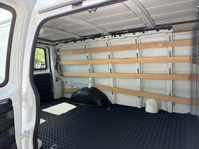 2025 Chevrolet Express Cargo WT
