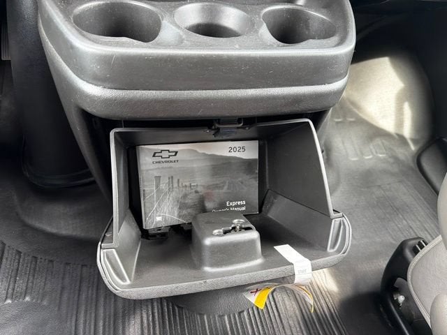 2025 Chevrolet Express Cargo WT