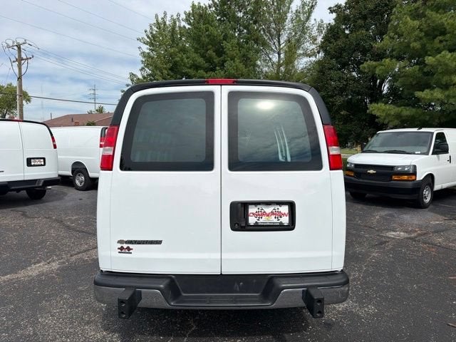2025 Chevrolet Express Cargo WT