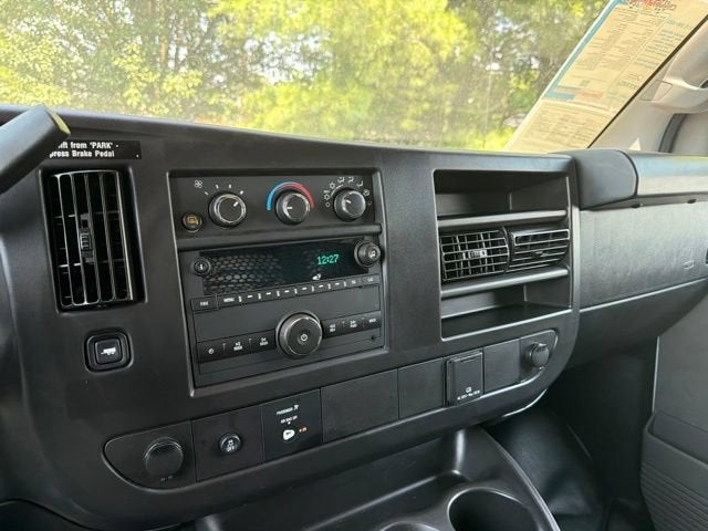 2025 Chevrolet Express Cargo WT