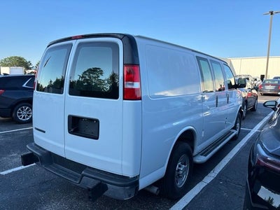2025 Chevrolet Express Cargo WT