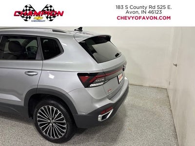 2025 Volkswagen Taos SE